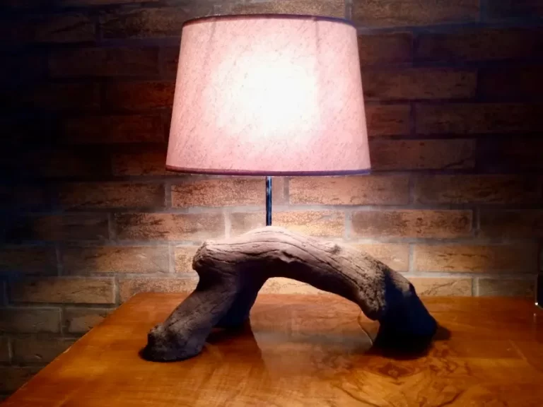 Luminaire en enduit sculpté imitation bois (3)