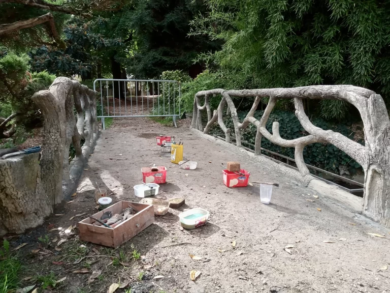 Pont en rocaille du jardin Perdoux à Bergerac